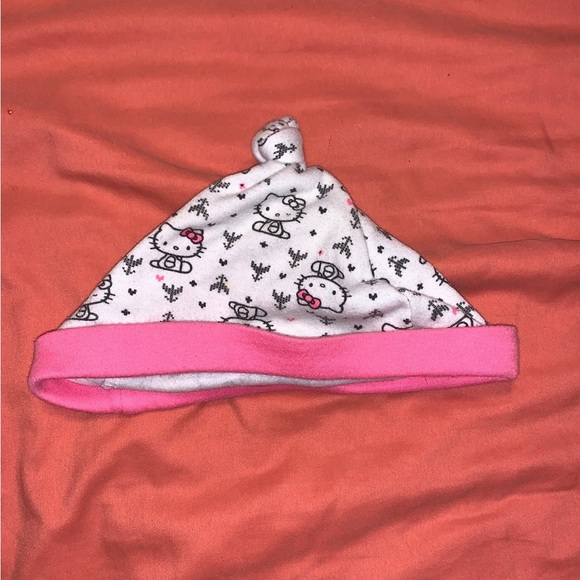 Sanrio Hello Kitty Infant Hat 3-6M - Picture 2 of 5